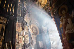 ЧУДО У ДЕЧАНИМА – Турци покушали да Манастир претворе у Џамију