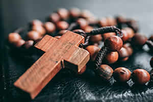 Како се молимо помоћу бројаница?